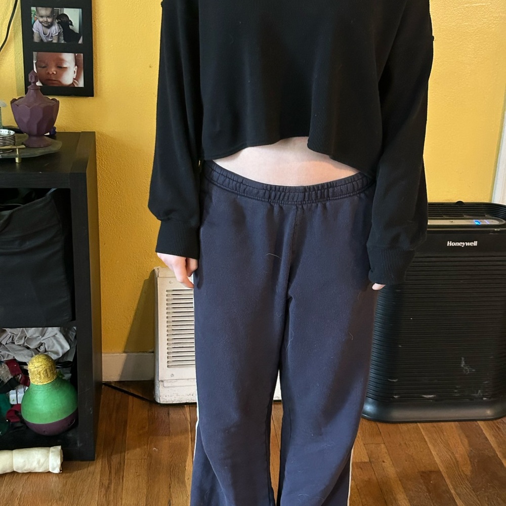 Women’s v neck long sleeve